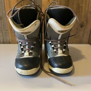 Crazy creek snowboard boots mens 7.5 great condition